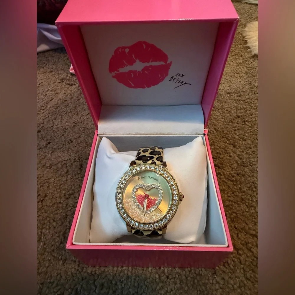 Lot of 11 Vintage Retired Betsey Johnson Watches - Picture 9 of 12
